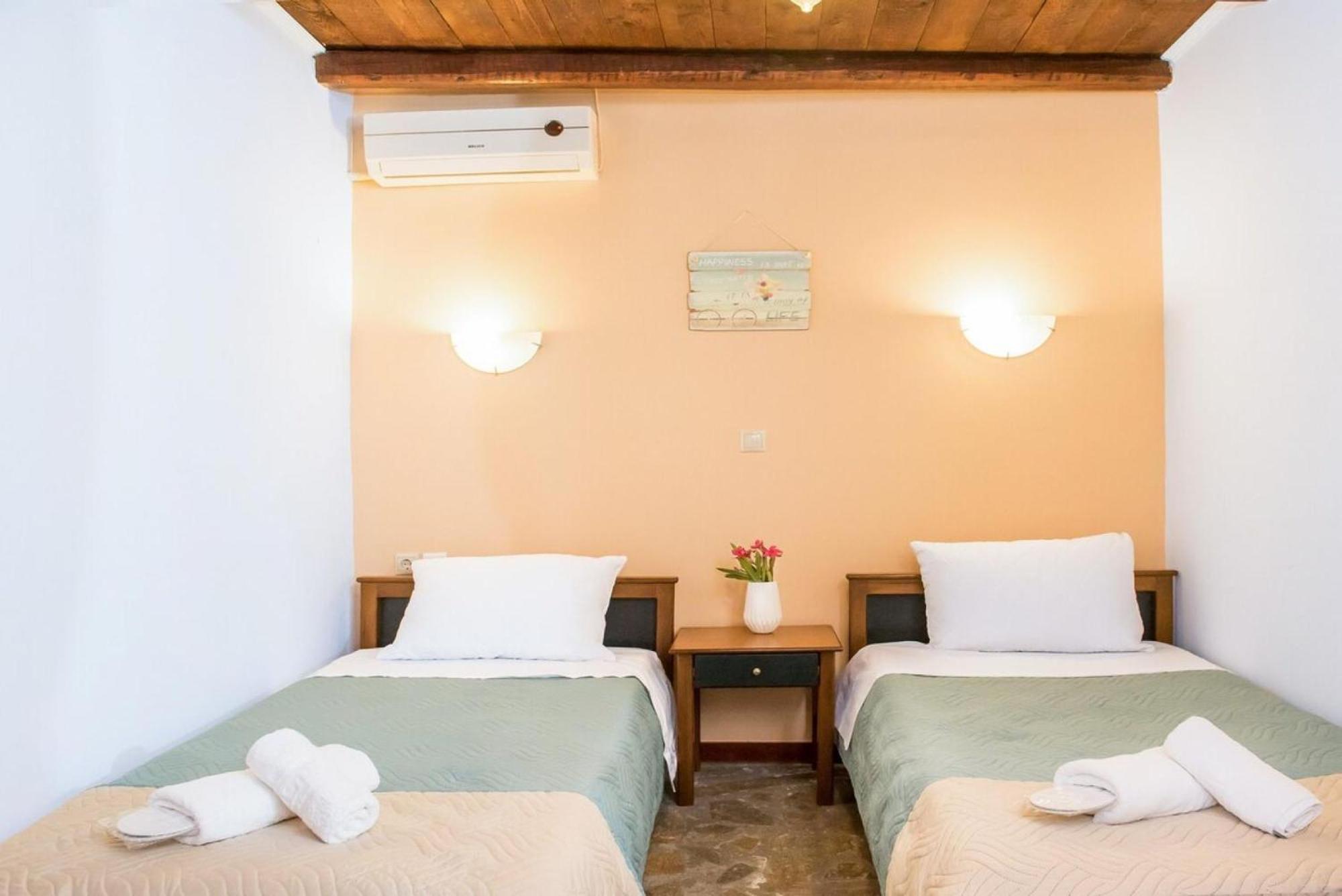Villa Akrolithos With Private Pool Hriszí Aktí Haniá Kültér fotó