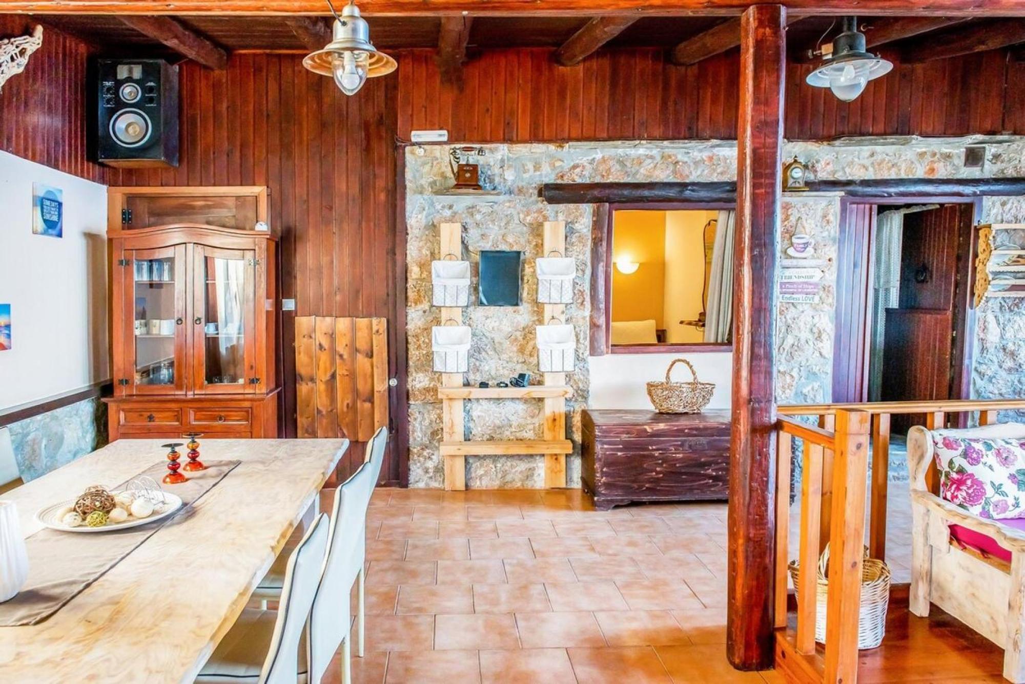 Villa Akrolithos With Private Pool Hriszí Aktí Haniá Kültér fotó